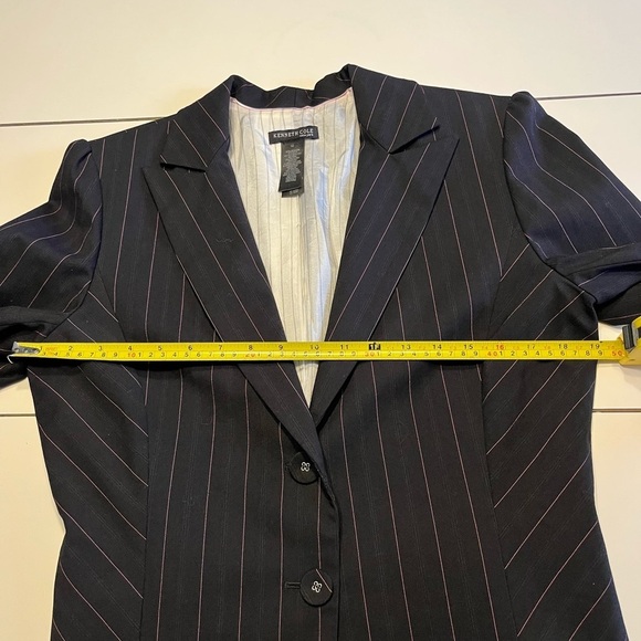 Kenneth Cole Blazer black with pink pin striped Fitted Size 12 - Picture 9 of 9